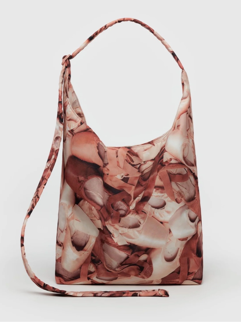 Baggu large nylon sling in ballet pointe shoe print